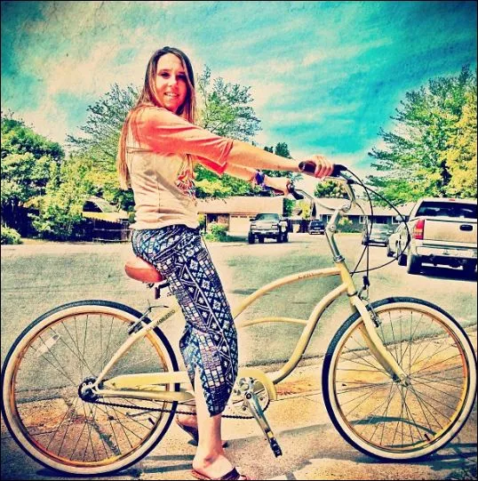 sixthreezero BE Woman 3 Speed Women's Beach Cruiser Bicycle