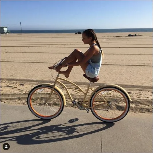 sixthreezero BE Woman 3 Speed Women's Beach Cruiser Bicycle