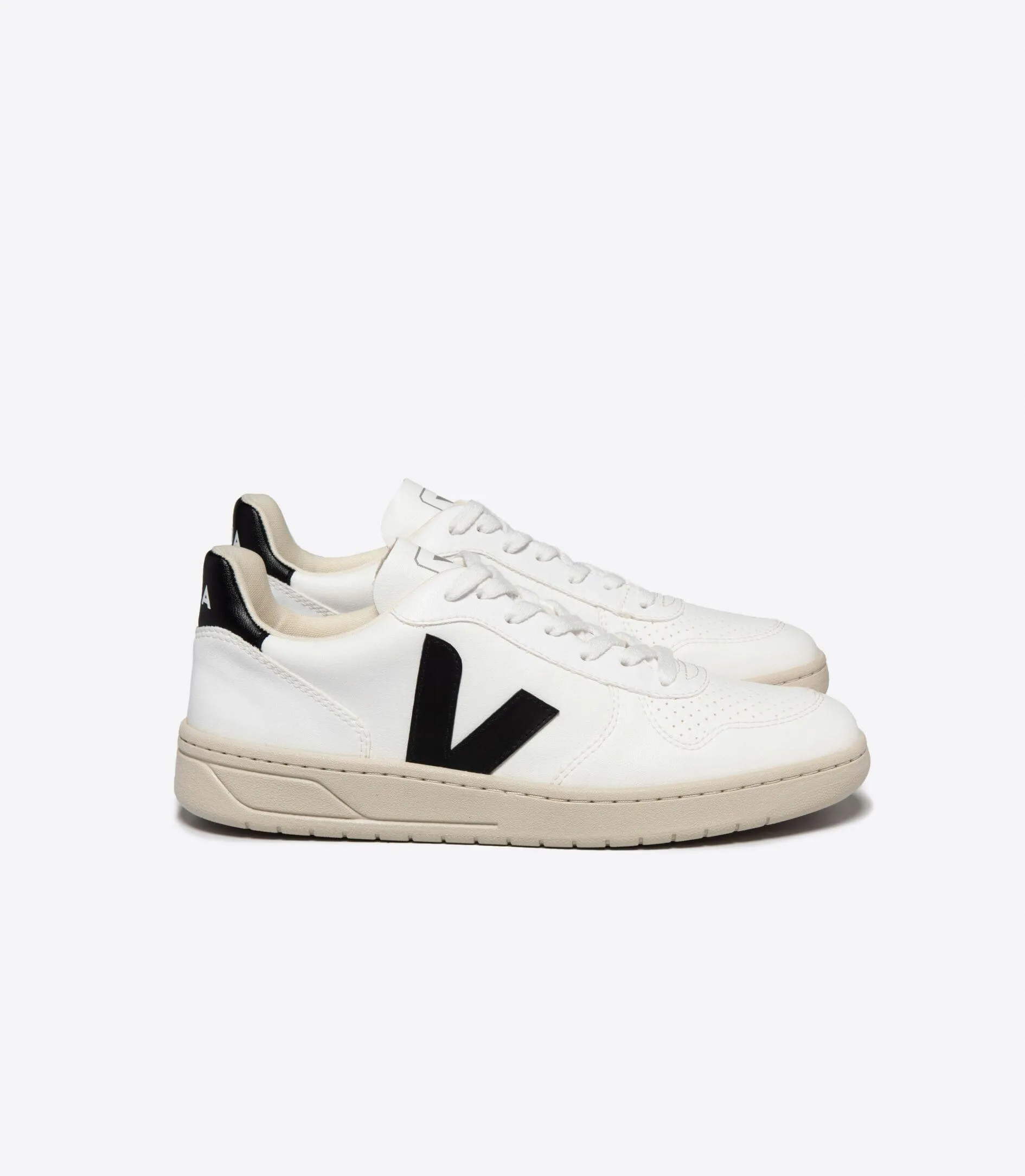 Veja - V-10 CWL WHITE BLACK